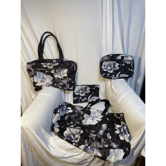 Tumi Handbags - TUMI  3pc SET Voyageur laptop bag, hanging toiletry bag, and weekend tote &case